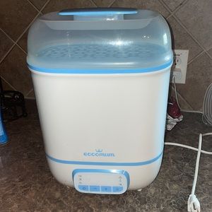 Baby bottle sterilizer / bottle warmer
